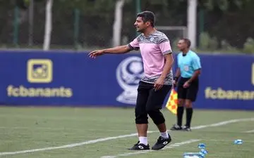 ویسی براساس تفکرات خودش بازیکن گرفت/ باید لیگ را با برد شروع کنیم 