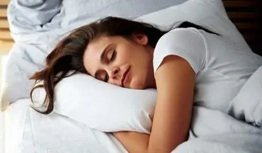 چرا خوابیدن روی شکم مضر است؟

