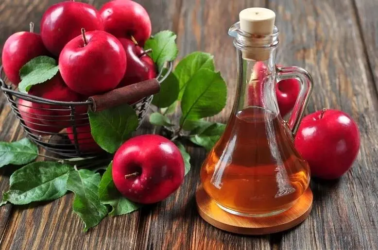 ۷ راه مراقبت از پوست با استفاده از سرکه سیب
