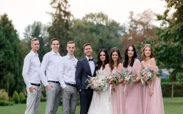 چگونه بهترین مدل لباس ساقدوش برای عروس و داماد را انتخاب کنیم؟