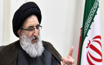 هدف اصلی دشمن تغییر باورهای مردم است