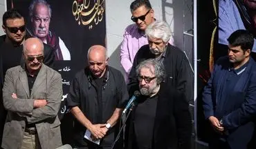 اظهارات تند پرویز پرستویی علیه مهران مدیری در تشییع جنازه ملک مطیعی+عکس و فیلم