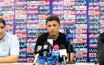 
قلعه‌نویی:نتیجه بازی فردا دست خداست/باید برای به دست آوردن خطوط بازی بجنگیم
