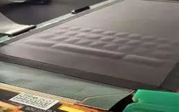 محققان یک پنل لمسی با قابلیت برجسته‌شدن صفحه‌کلید اختراع کردند
