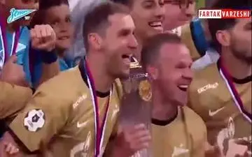 جشن قهرمانی تیم زنیت همراه با شیطنت های سردار آزمون+فیلم