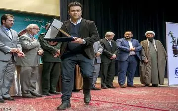 صفرتا صد مصیبت‌های عکاسان خبری در گفت وگو با فرزاد منتی 