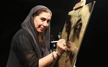 نسیم ادبی با پوشش و ظاهری متفاوت