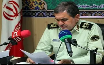 دستگیری قاچاقچی مسلح در ایست و بازرسی تنگراه/ کشف نارنجک و سلاح جنگی از خودروی متهم