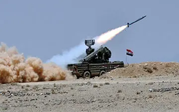 اولین فیلم از لحظه اصابت موشک پدافندی ارتش سوریه به موشک شلیک شده توسط رژیم صهیونیستی + فیلم