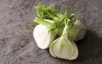 ۲۵ مورد بی‌نظیر از خواص رازیانه برای بهبود سلامت بدن