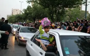 مراسم جشن پیروزی روحانی در ستاد مرکزی کرمانشاه 
