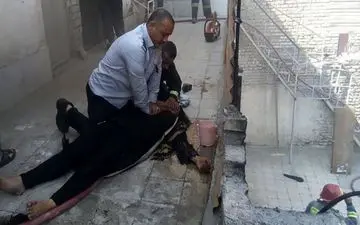 خودکشی وحشتناک زن اهوازی / او خانه اش را به آتش کشید
