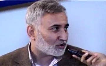  با هیچ فردی عقد اخوت نبسته است