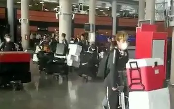 لو رفت ! فیلم عجیبی که یکی از همراهان تیم ژاپنی از پرسپولیسی ها منتشر کرده است