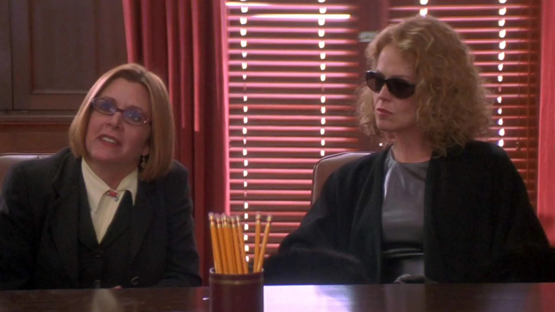 سیگورنی ویور و کری فیشر در فیلم Heartbreakers