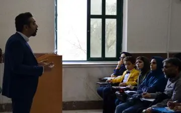  کارگاه فن سخنوری توسط فرتاک با تدریس استاد محمدعلی حسینیان