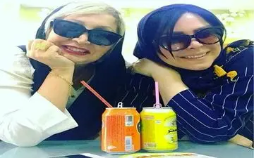 تیپ متفاوت فلور نظری در یک رستوران + عکس