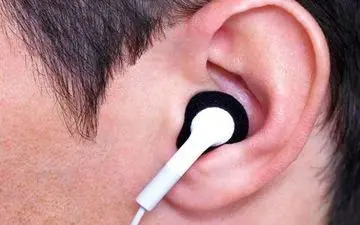 هندزفری چه بلایی سر ما می آورد؟