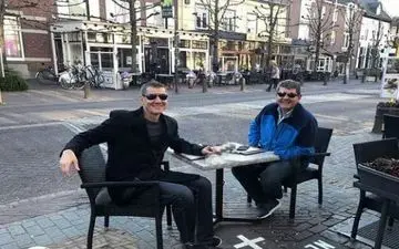  در بلژیک وارد این کافه شوید، در هلند از آن خارج شوید !!