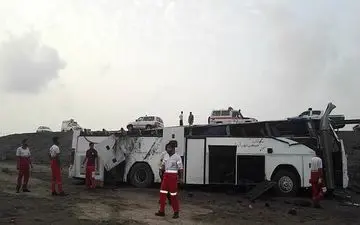 واژگونی اتوبوس در بندرعباس