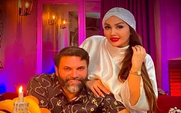 عشوه و لوندی های عجیب همسر نیکبخت واحدی در یک مراسم خصوصی! + ویدئو