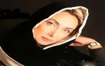 خانم بازیگر ۵۶ ساله، با این میکاپ ۲۶ ساله شد