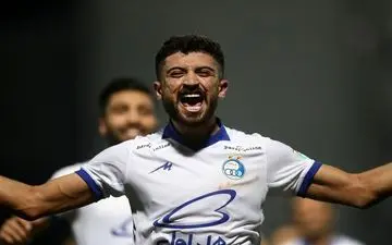 نساجی برای جذب مدافع استقلال درخواست فرستاد