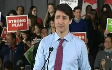 اخلال در سخنرانی ترودو توسط معترضان + فیلم 