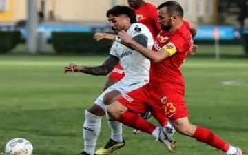 علی کریمی همچنان مصدومیت دارد