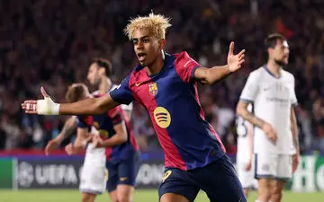 یامال، کابوس ۱۷ ساله اینتر: آیا "قفس سه‌نفره" نراتزوری برای مهار نابغه بارسا کافیست؟ / از "نقشه گاتزتا" تا خنده‌های عصبی اینزاگی! 