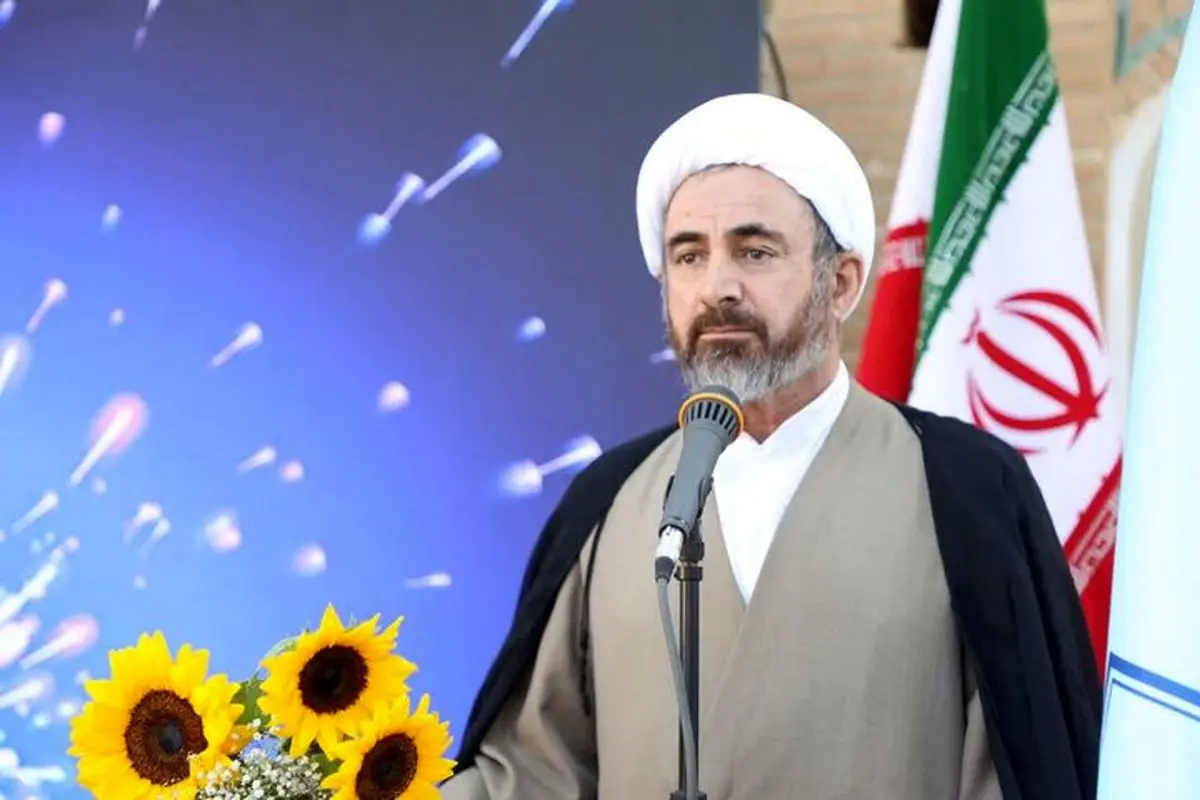 ایلام باید به عنوان قطب تولید عسل به جهان معرفی شود