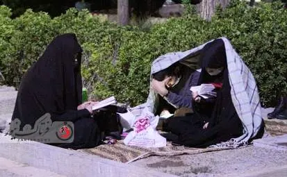 گزارش تصویری شب قدر در گلستان شهدای اصفهان 