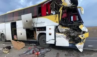 تصادف اتوبوس و تریلی در محور سلفچگان – اراک ۱۵ مصدوم برجای گذاشت