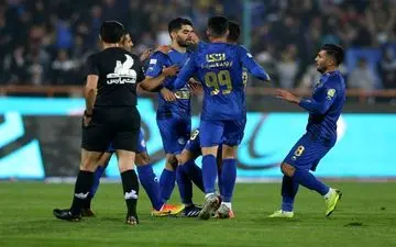 امیر آبادی:استقلال اکنون به یک بازیساز خوب نیاز دارد