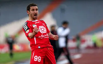 
یک پرسپولیسی سابق به پدیده می رود