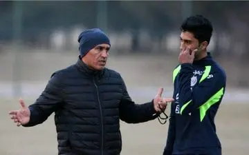 جلسه منصوریان با هافبک جدایی‌طلب(عکس)