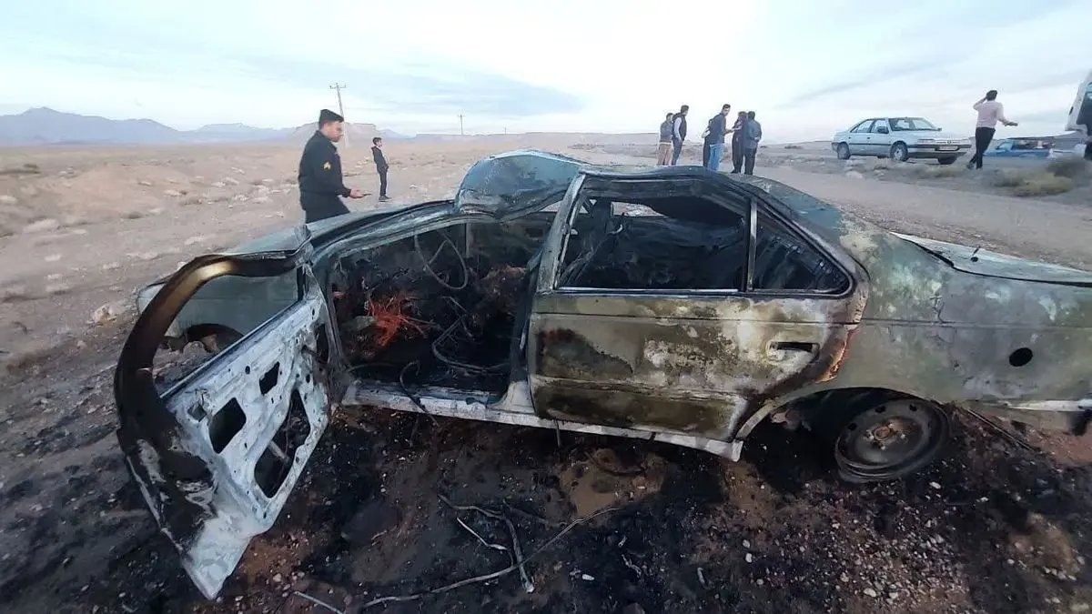 حادثه رانندگی همراه با آتش سوزی در استان یزد یک کشته و ۲ زخمی بر جا گذاشت
