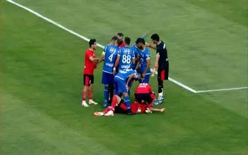 کارشناس: 2 اشتباه بزرگ داور استقلال-تراکتور | یک پنالتی و یک اخراج گم شد