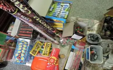 کشف 28 هزار عدد مواد محترقه غیر مجاز در سنقروکلیایی