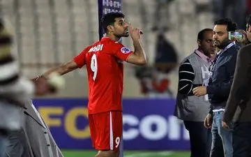 سونامی توییتری‌ علیه آقای گل پرسپولیس /آقای طارمی اگر حرفی هست بگو!