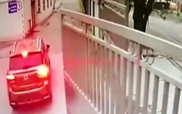 اقدام ناشیانه راننده زن + فیلم