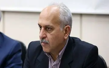 بسته ارزی دولت با صراحت بیشتری به مسئله مالیات صادرکنندگان توجه شود 