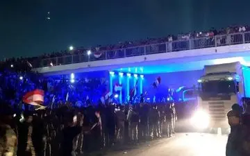 تظاهرات عراق ادامه دارد/ از تعطیلی مدارس و ادارات تا جاده‌های مسدود