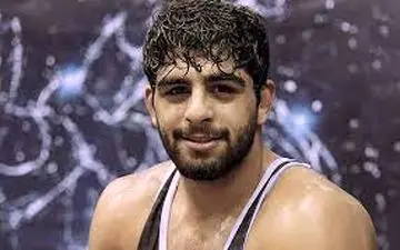 مراسم اهدای مدال طلا به محمدهادی ساروی 