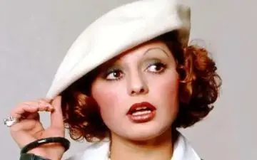 چهره متفاوت گوگوش در ۶۵ سالگی؛ سال ۱۳۹۴