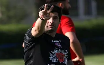 ظاهر جدید سرمربی اسپانیایی نساجی در تمرینات +عکس