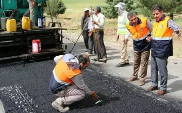 ۱۰۳هزار تن آسفالت برای روکش محورهای مواصلاتی استان کرمانشاه مصرف شده است 