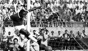 مدافعی که طی 19 سال، حتی یک بار هم اخراج نشد!