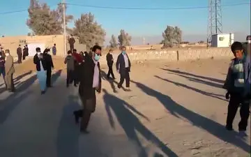 فوتبال وزیر ارتباطات با نوجوانان روستای قلعه گنگ/ آذری جهرمی 6تایی شد 