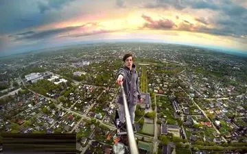 سقوط مرگبار در زمان گرفتن عکس سلفی